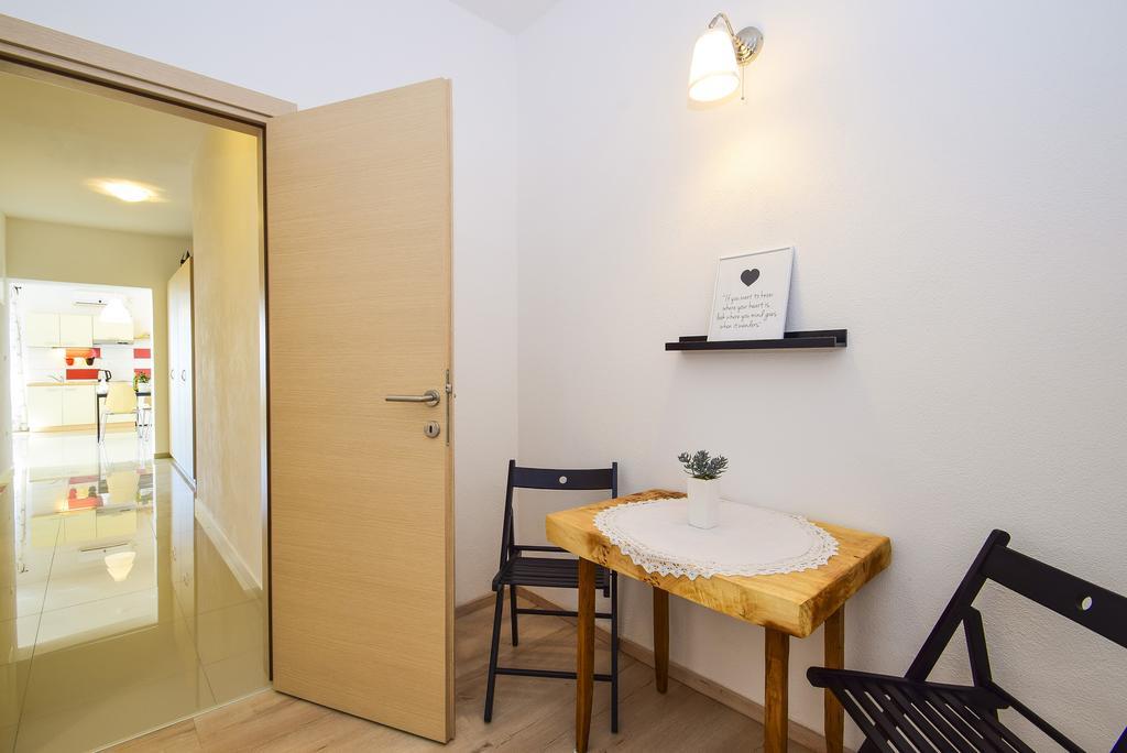 Amadrian Apartments Szybenik Zewnętrze zdjęcie